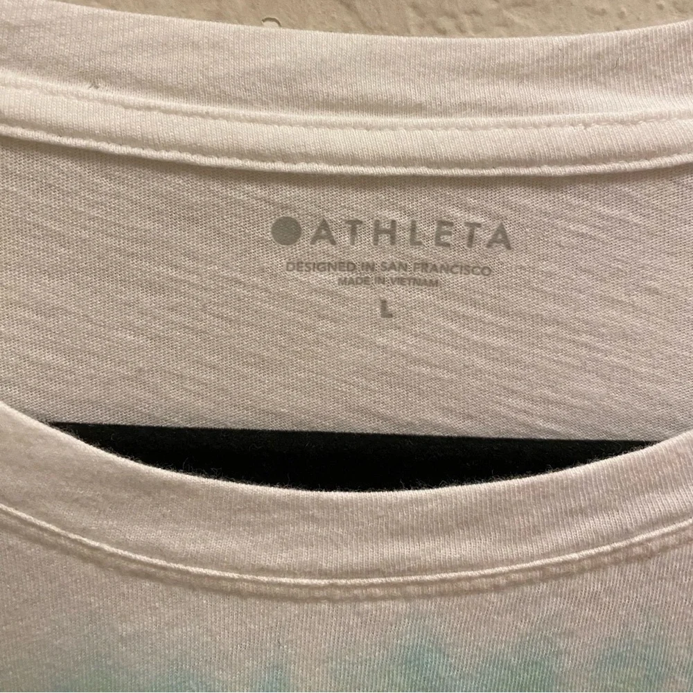 Athleta Tie Dye Stripe Pride Short Sleeve T-Shirt Size L - Picture 5 of 10